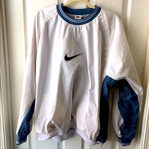 Nike vintage pullover